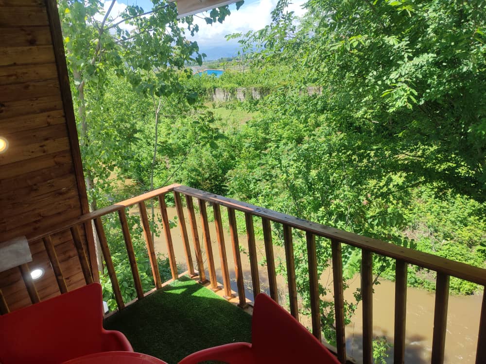 کلبه سوئیسی لب رودخونه گتگسر