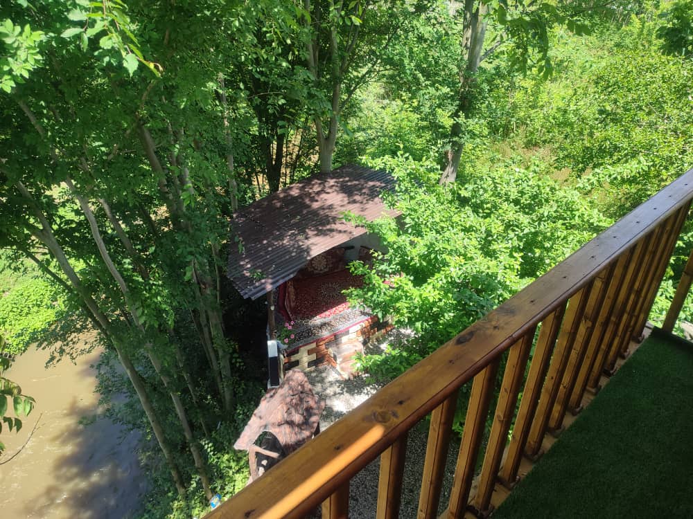 کلبه سوئیسی لب رودخونه گتگسر