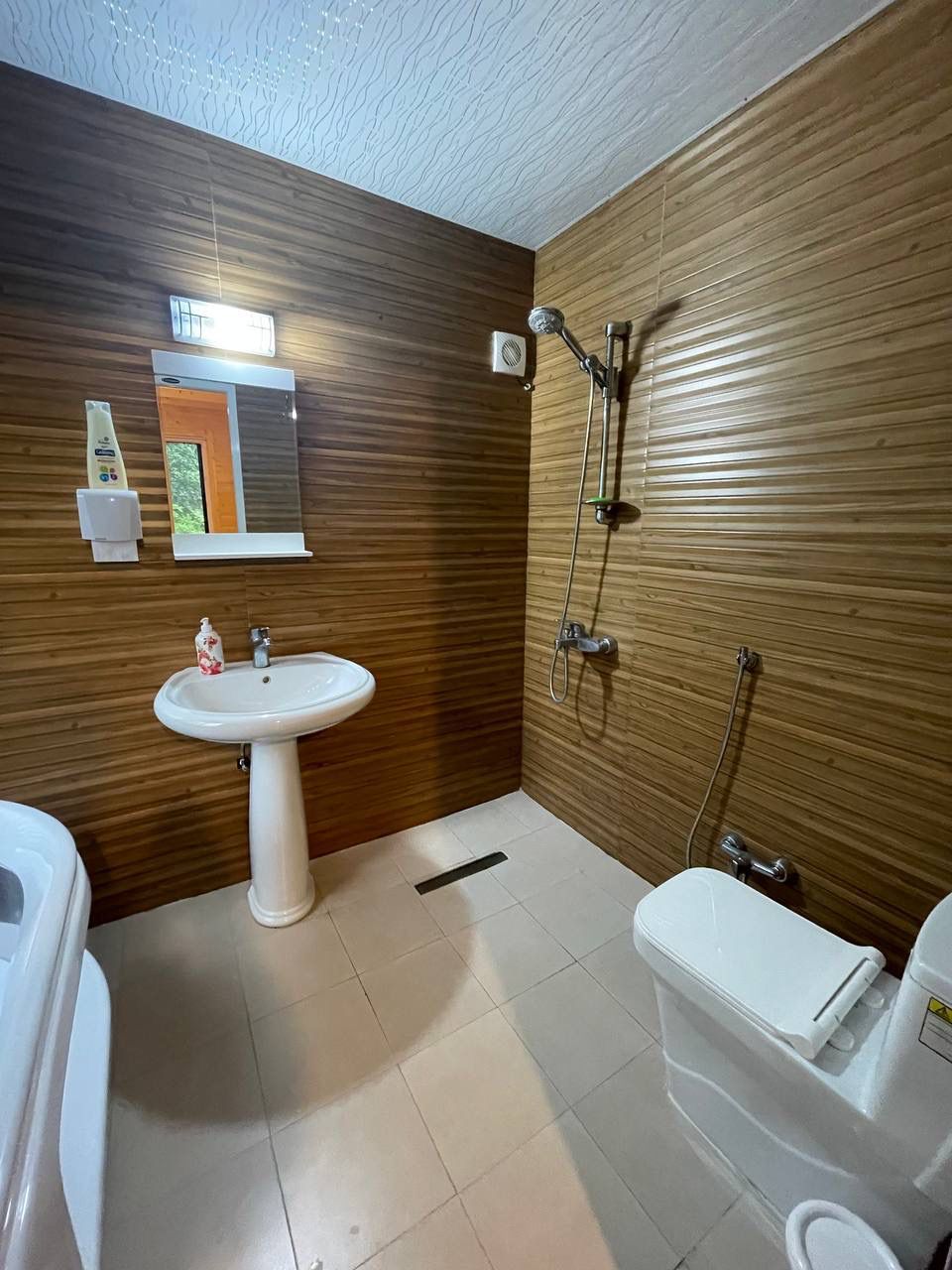 کلبه جنگلی هفت چشمه - طبقه ۱