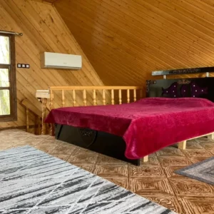 کلبه تکخواب لب دریاچه گیسوم