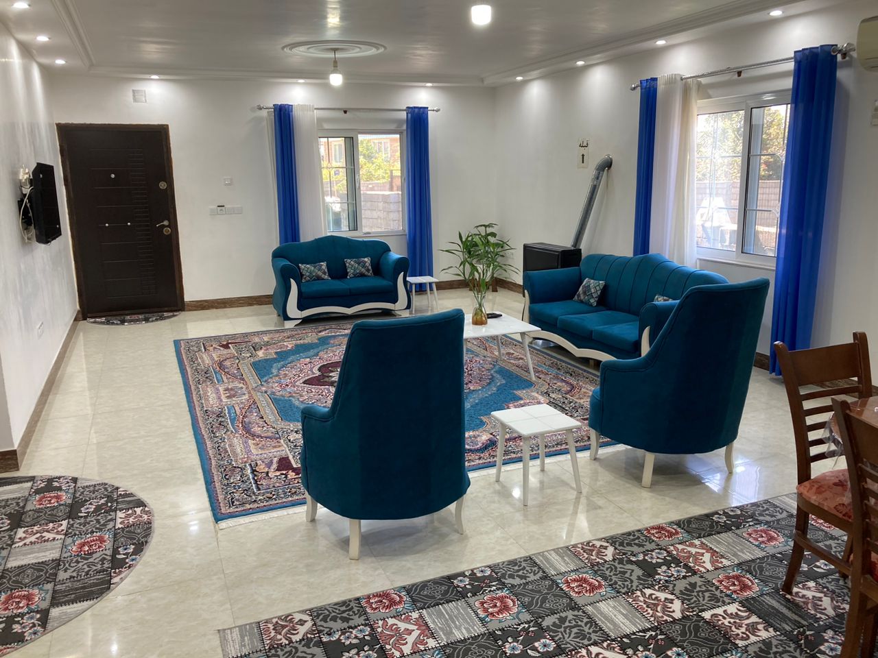 ویلای جنگلی لب رودخونه گیسوم