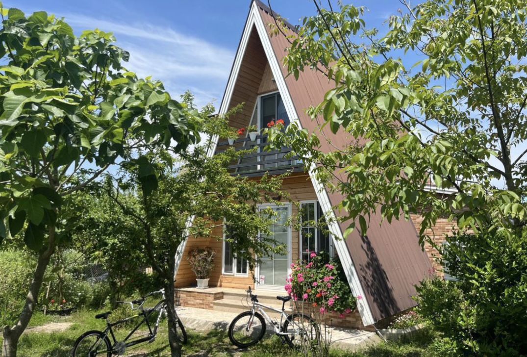 کلبه کلون 2 با دوچرخه برای ساحل گردی