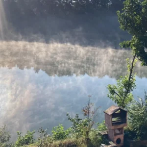 کلبه تکخواب لب دریاچه گیسوم