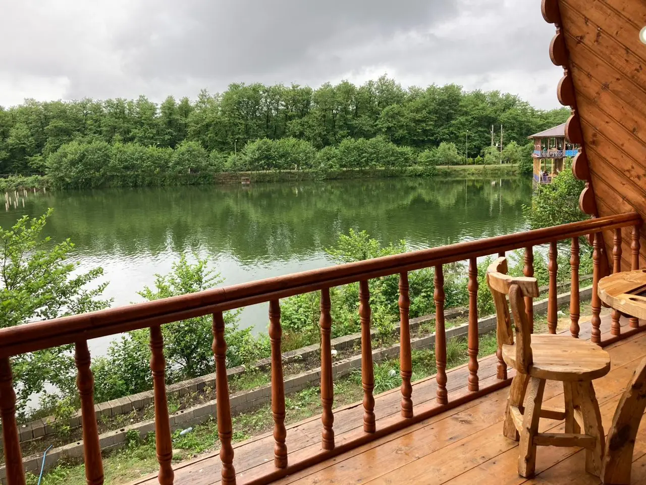 کلبه دوخواب لب دریاچه گیسوم