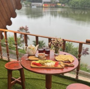 کلبه جنگلی تکخواب لب دریاچه گیسوم