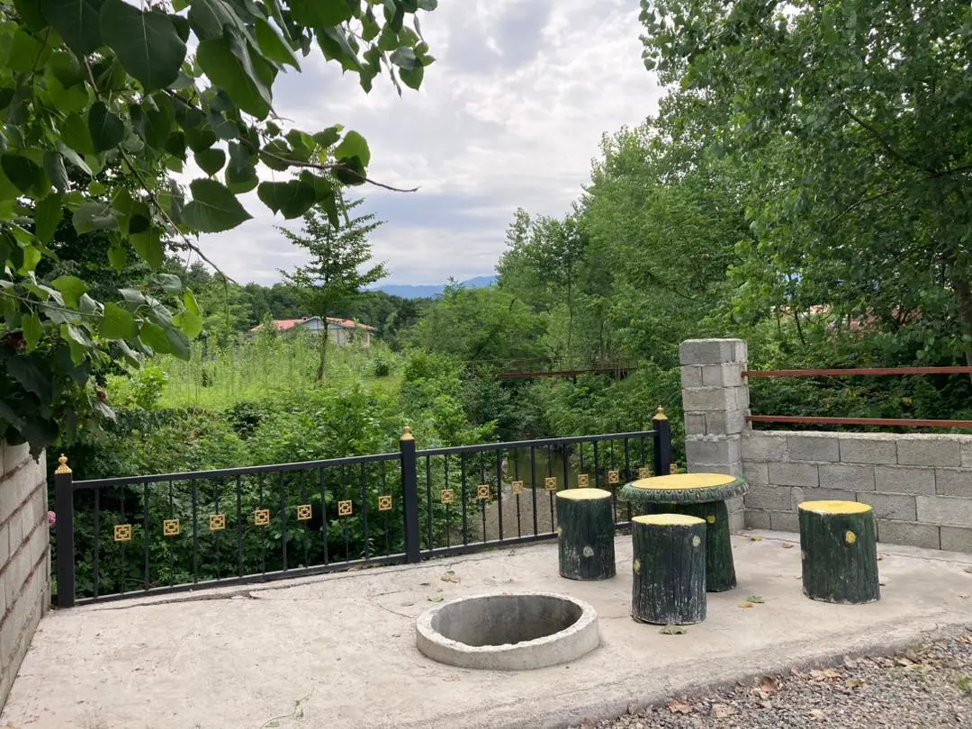 کلبه جنگلی لوکس لب رودخونه