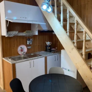 کلبه جنگلی لوکس لب رودخونه