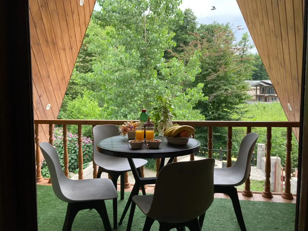 کلبه جنگلی لوکس لب رودخونه