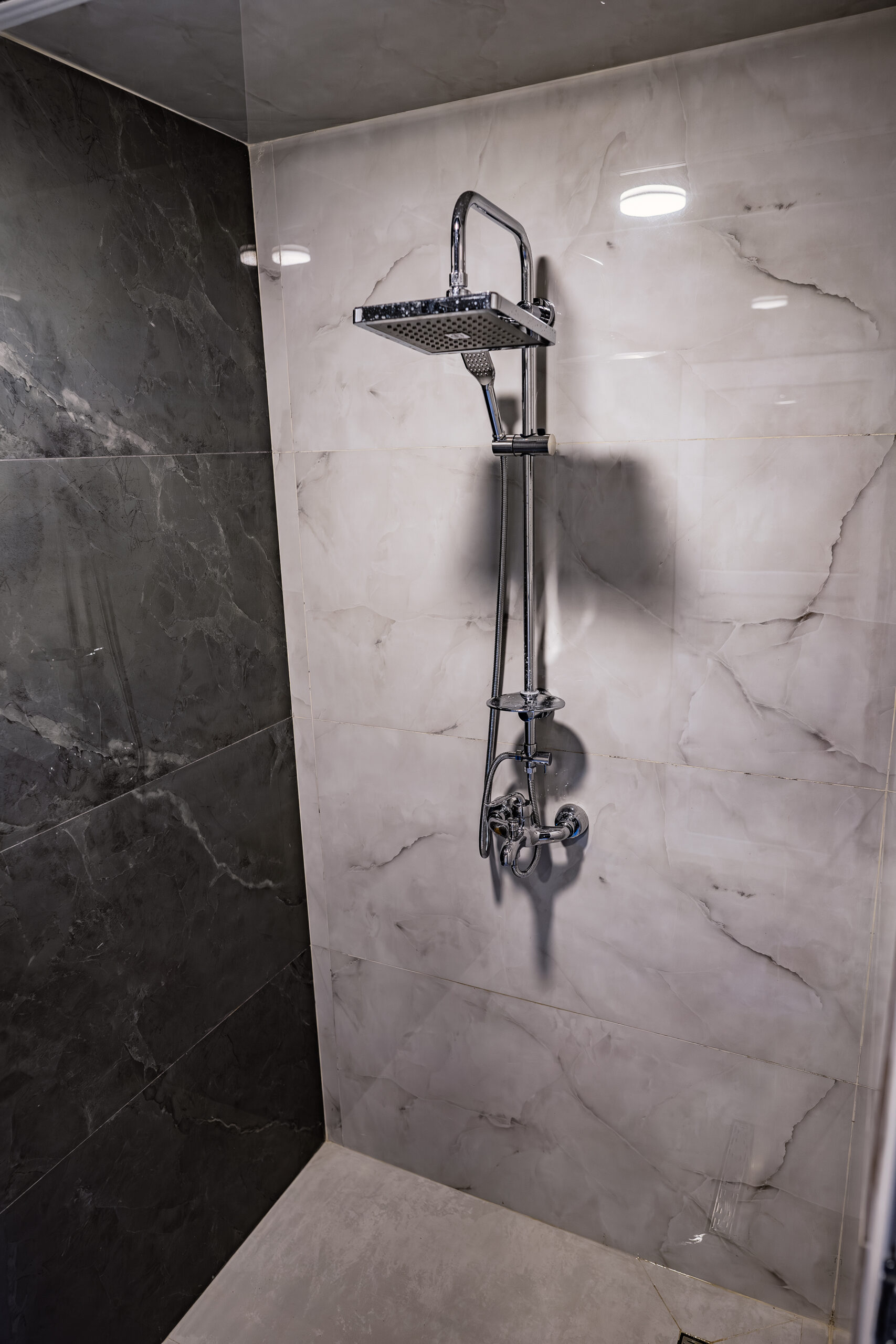 کلبه دوخواب vip لب دریاچه گیسوم