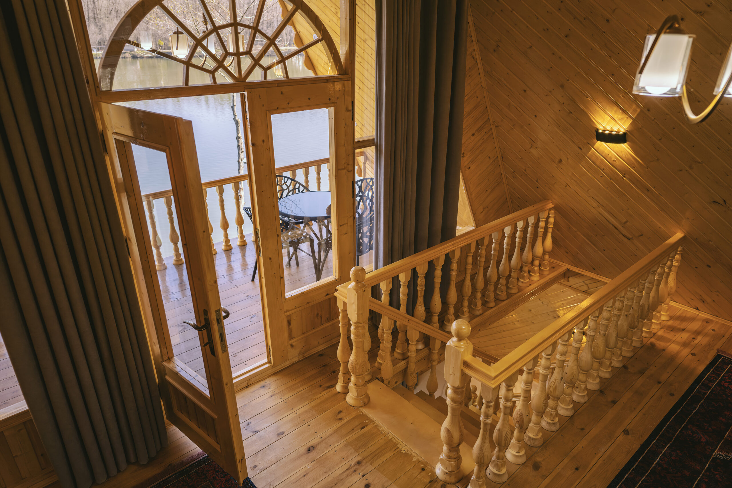 کلبه دوخواب vip لب دریاچه گیسوم