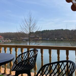 کلبه استخر و جکوزی دار لب دریاچه گیسوم