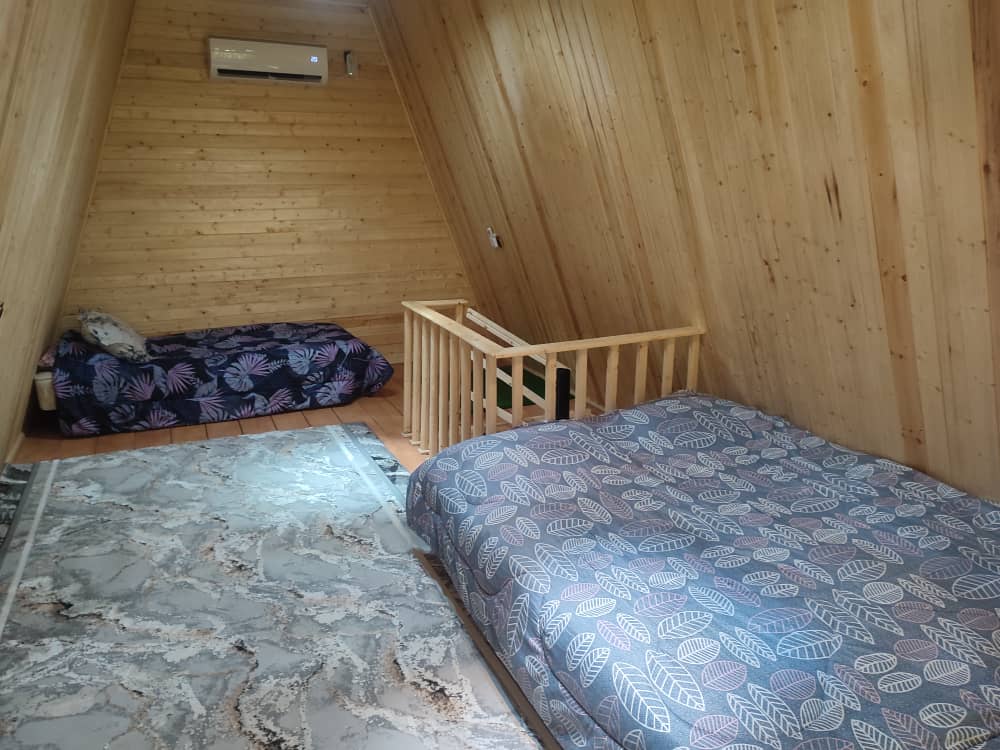 کلبه سوئیسی لب رودخونه گتگسر