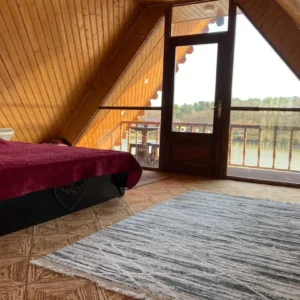 کلبه تکخواب لب دریاچه گیسوم