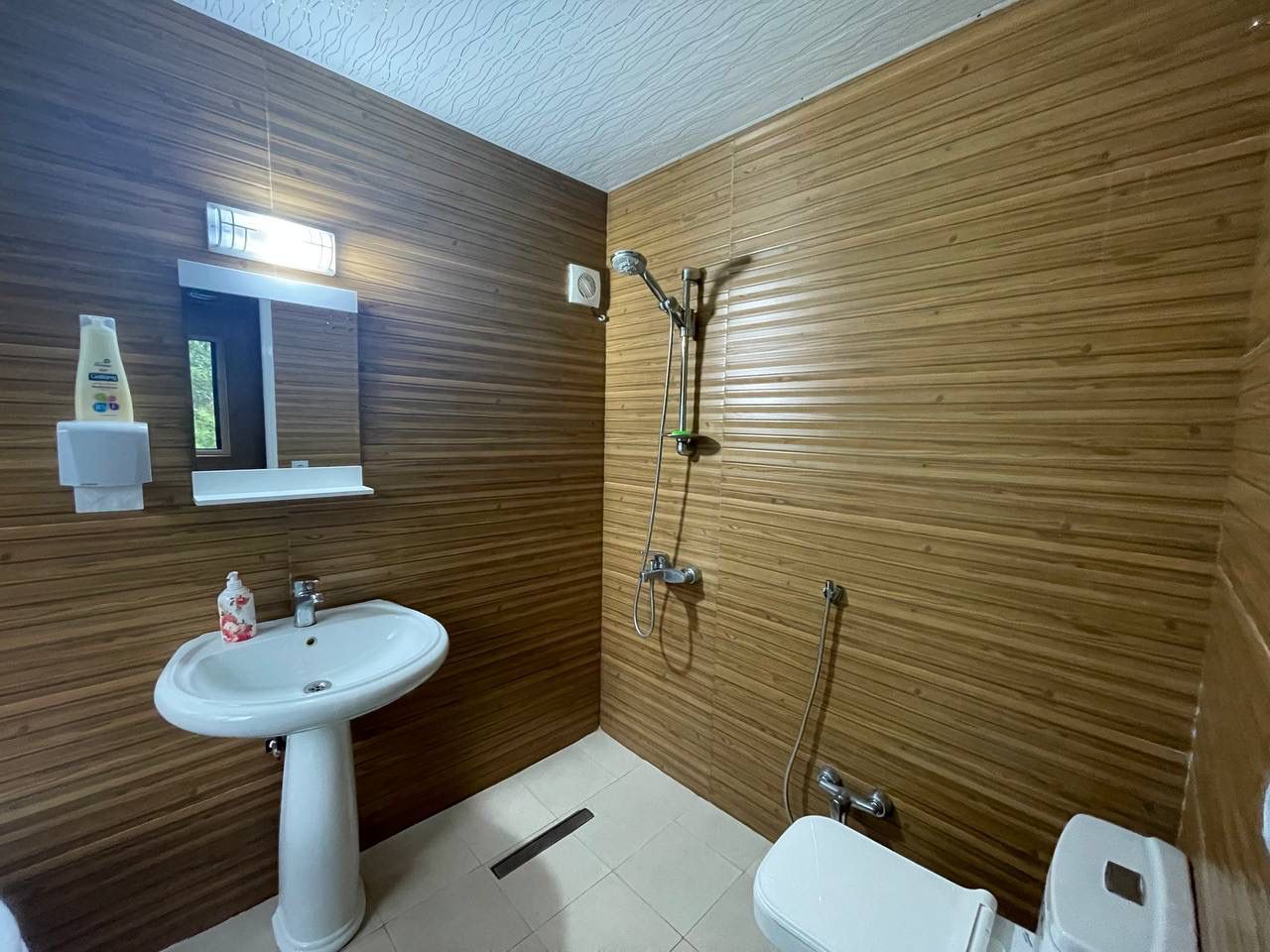 کلبه جنگلی چشمه با جکوزی_طبقه ۲