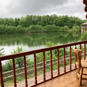 کلبه تکخواب لب دریاچه گیسوم