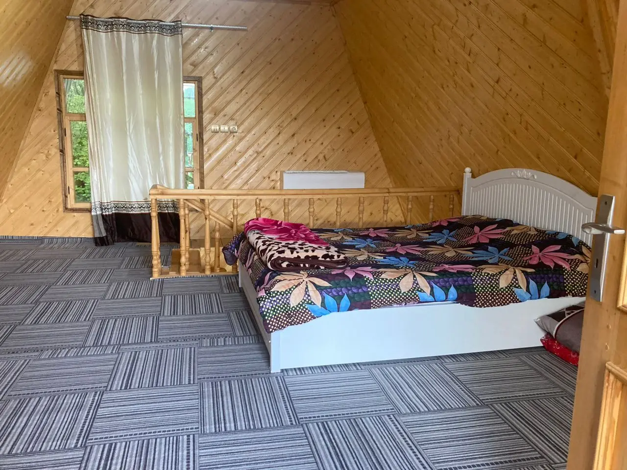 کلبه دوخواب لب دریاچه گیسوم