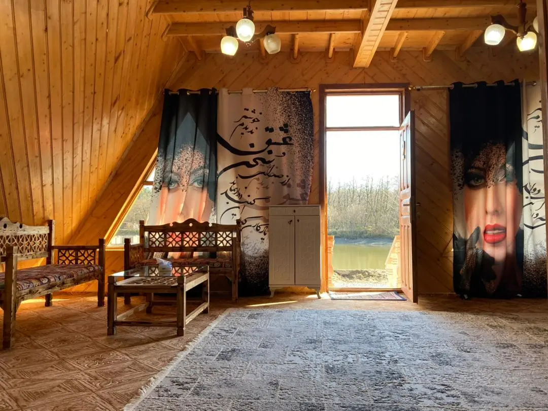 کلبه تکخواب لب دریاچه گیسوم