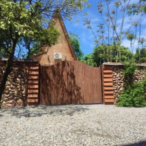 کلبه سوئیسی لب رودخونه گتگسر