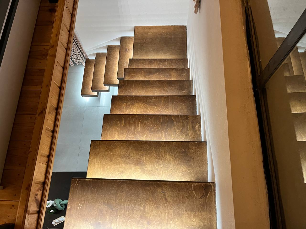 کلبه مدرن والیوه