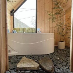 کلبه سوئیسی لوکس جکوزی دار