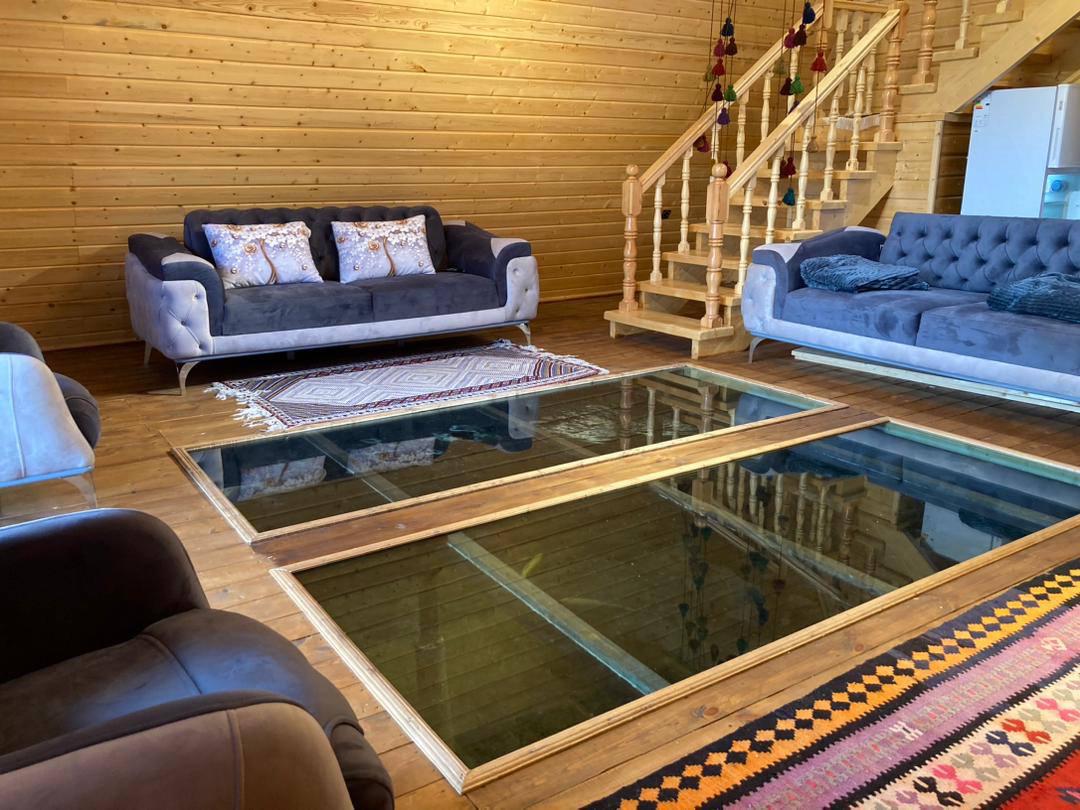 کلبه جکوزی دار آکواریوم