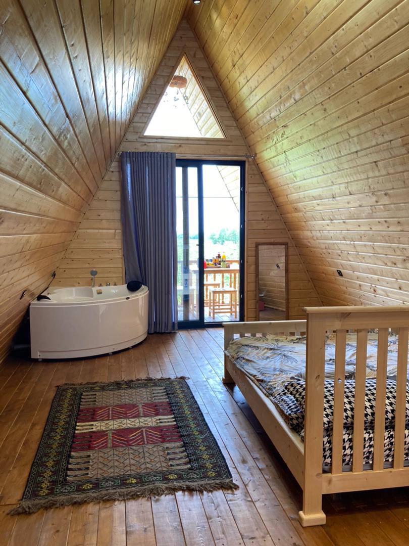 کلبه جکوزی دار آکواریوم