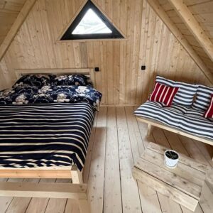 کلبه چوبی با جکوزی در رضوانشهر