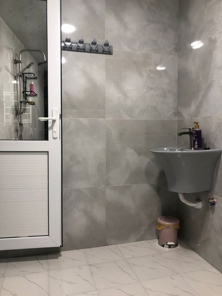 کلبه دوخواب با روف گاردن خوش منظره