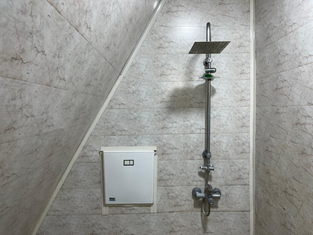 کلبه مثلثی تکخواب در رضوانشهر