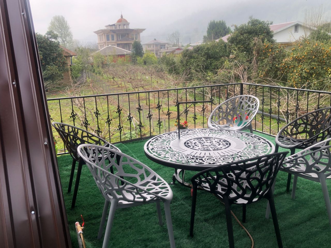کلبه دوخواب با روف گاردن خوش منظره