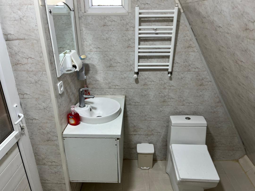 کلبه مثلثی تکخواب در رضوانشهر