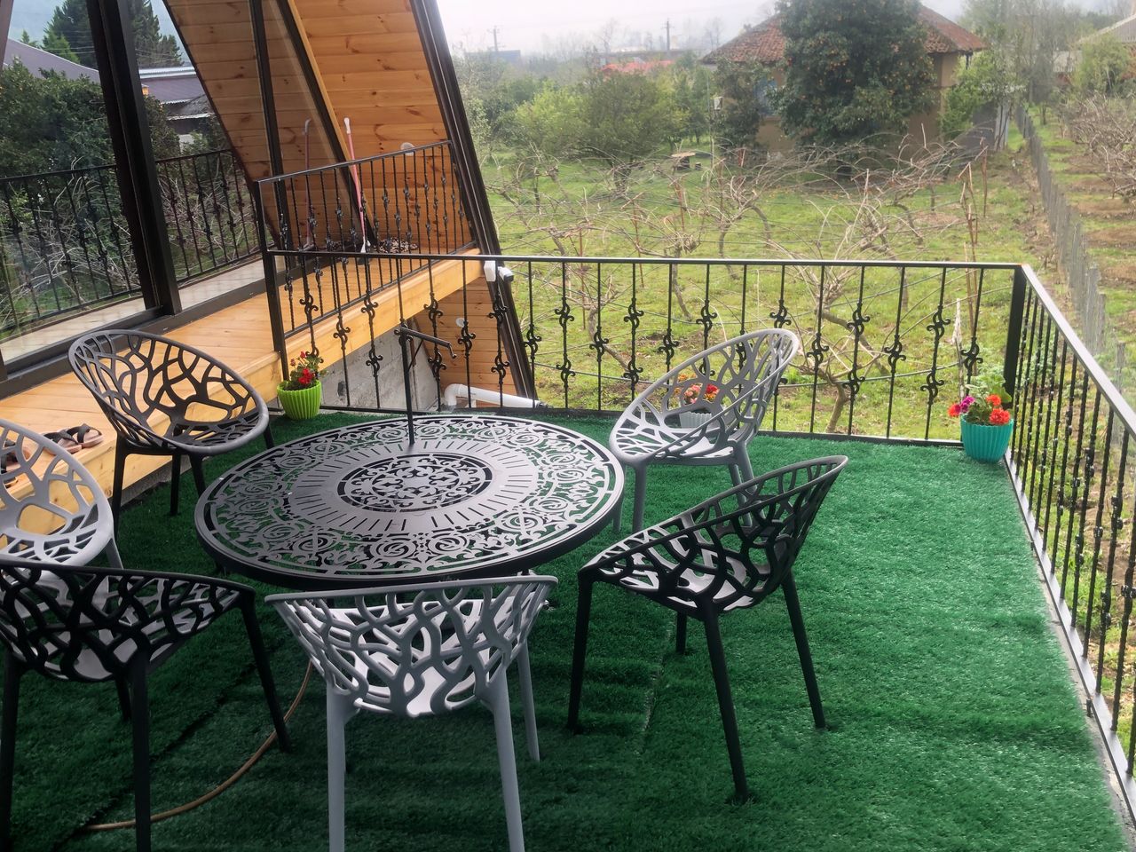 کلبه دوخواب با روف گاردن خوش منظره