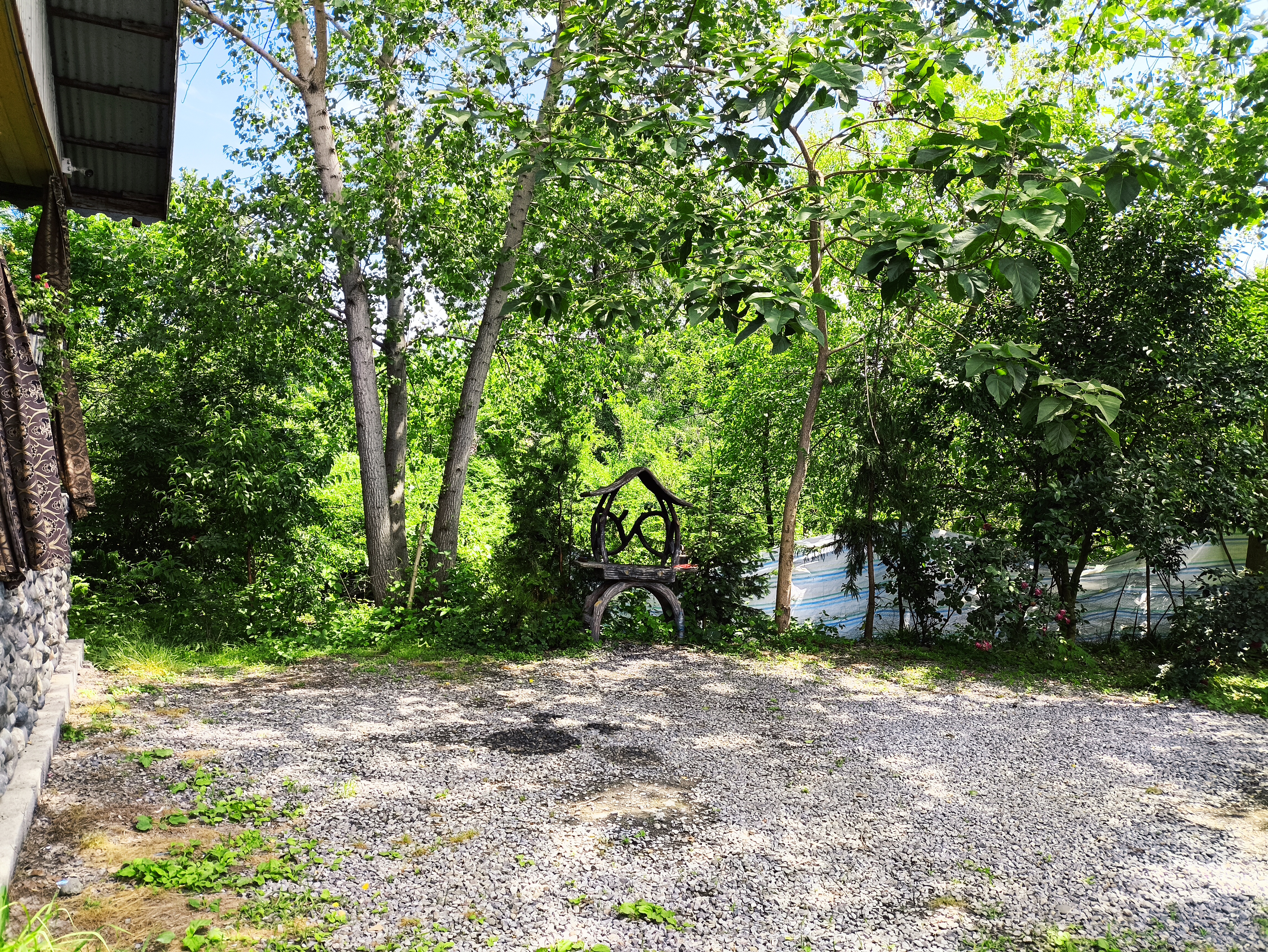 ویلای جنگلی لب رودخونه گیسوم