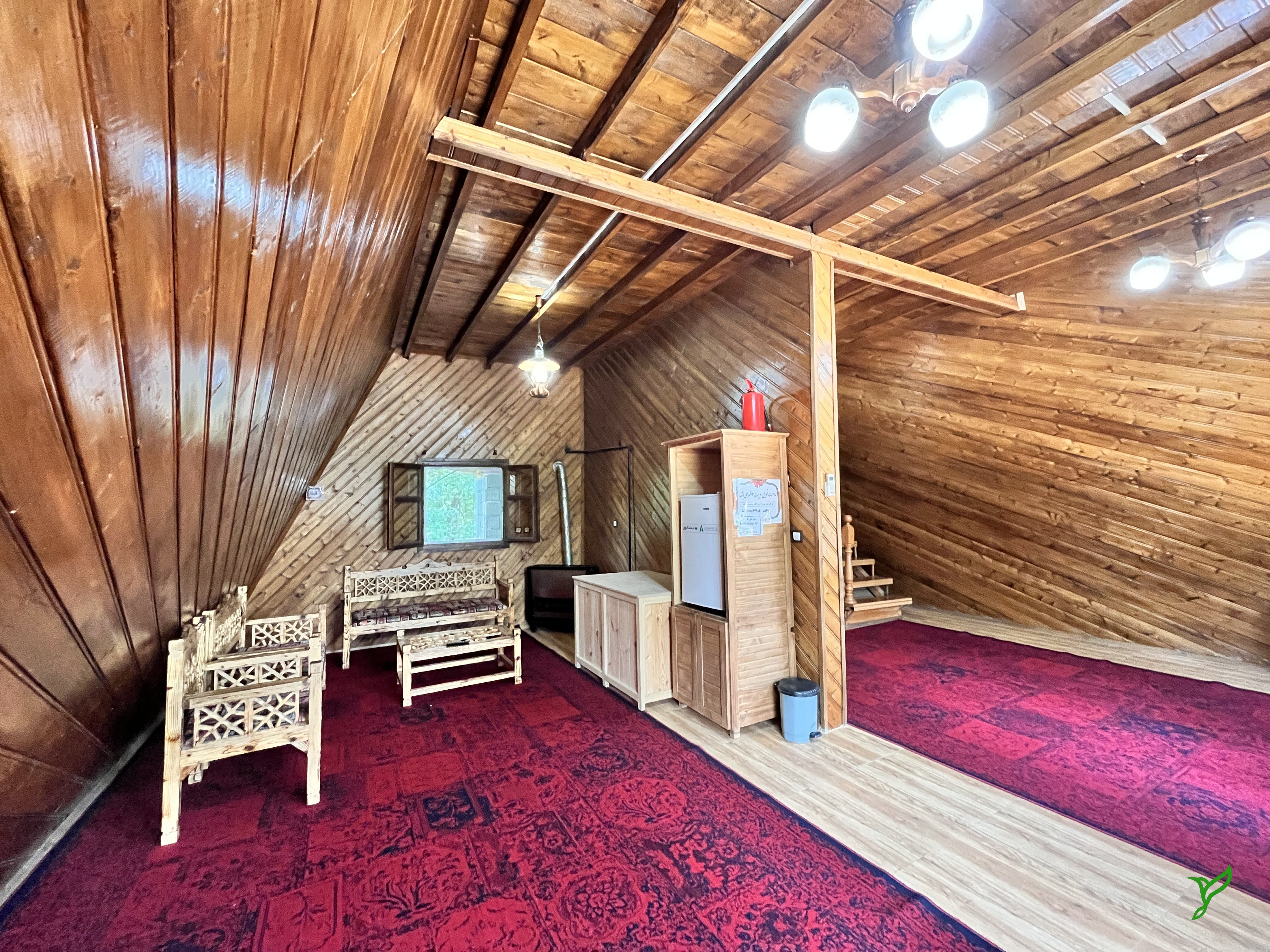 کلبه جنگلی تکخواب لب دریاچه گیسوم